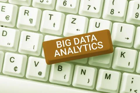 Text caption presenting Big Data AnalyticsThe process of examining large and 스톡 사진