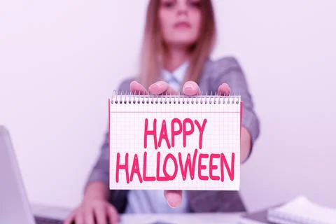 Text caption presenting Happy Halloween. Business overview evening before the Stock-Fotos