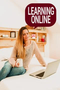 Text caption presenting Learning Online. Word for Learn something new with the 写真素材