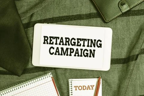 Text caption presenting Retargeting Campaign. Word for targetconsumers based on Foto stock