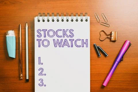 Text caption presenting Spring Cleaningpractice of thoroughly cleaning house in Stockfoto's