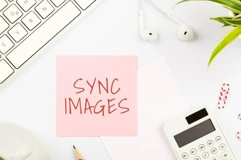 Text caption presenting Sync Images. Business concept Making photos identical in Foto stock