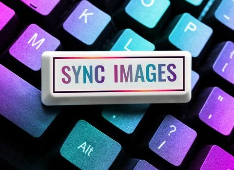 Text caption presenting Sync Images. Business approach Making photos identical Foto stock