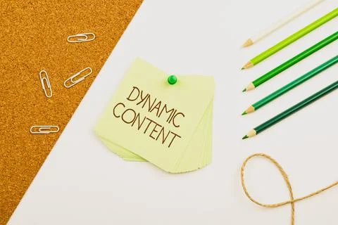 Text showing inspiration Dynamic Content. Word for web content that changes Stock Photos