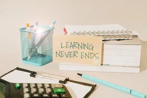 Text showing inspiration Learning Never Ends. Business overview Life Long Foto stock