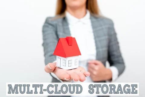 Text showing inspiration Multi Cloud Storage. Business showcase use of multiple Foto stock