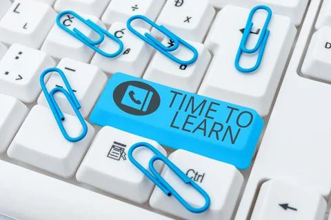 Text showing inspiration Time To Learn. Business approach the need to get 스톡 사진