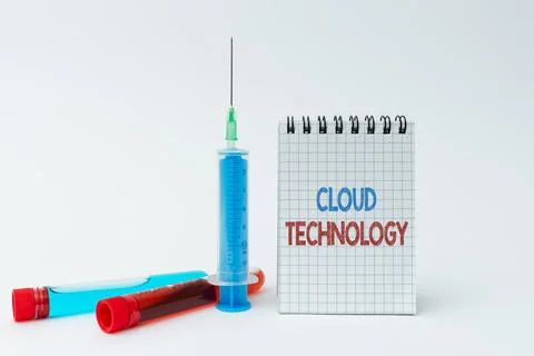 Text sign showing Cloud Technology. Business approach storing and accessing data Foto stock