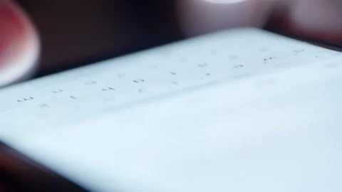Texting on a Smartphone Screen with Close Up View of Fingers Typing 库存影片 331100813