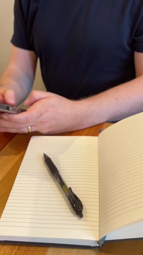 Texting Vert Slow R-L Stock Footage 320026121