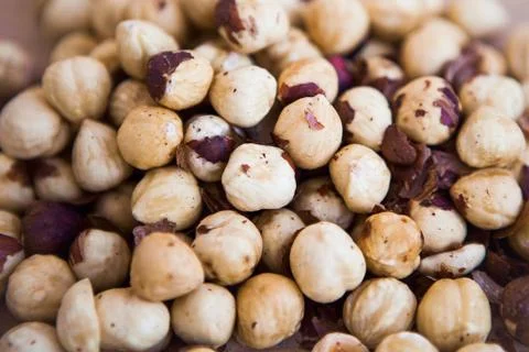 Texture, background or pattern of shelled hazelnuts, close up Foto stock