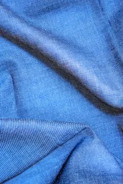 Texture background of rumpled jeans Foto stock