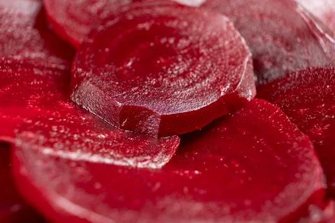 Texture of boiled red beetroot cut into slices Foto stock