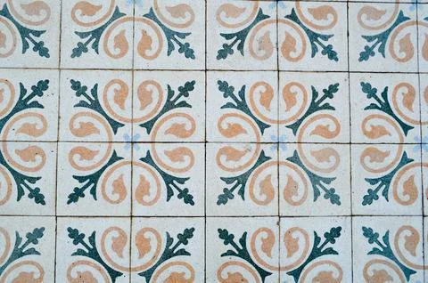 The texture of square ceramic tiles with patterns from traditional Arabic orn Foto stock