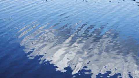 Texture of water with cloud reflection Foto stock