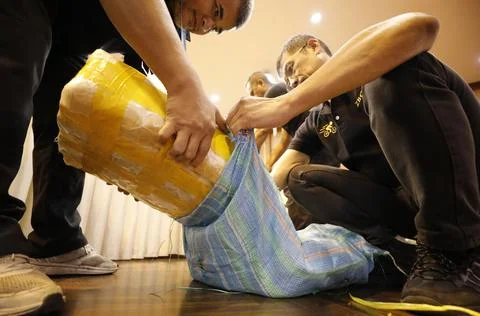Thai authorities seized large quantity of drugs under Prime Minister's drug prob Stock Photos
