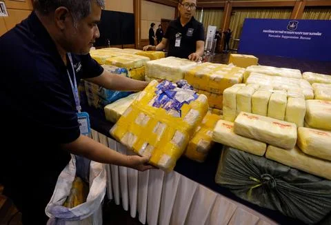 Thai authorities seized large quantity of drugs under Prime Minister's drug prob Stock Photos