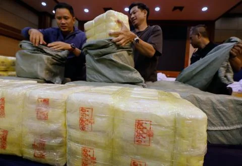 Thai authorities seized large quantity of drugs under Prime Minister's drug prob Stock Photos