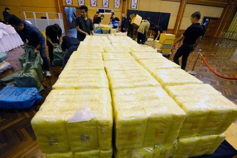 Thai authorities seized large quantity of drugs under Prime Minister's drug prob Foto stock