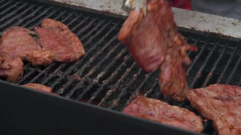 Thai BBQ Pork Satay On Open Flame 库存影片 308628667