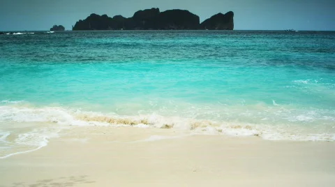 Thai beach with rock 스톡 동영상 519685