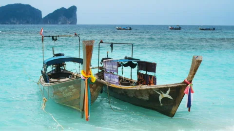 Thai boats on Koh Phi Phi island 스톡 동영상 519148