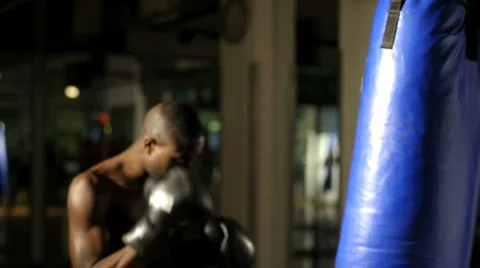 Thai Boxer exercising; Video stock 1094649