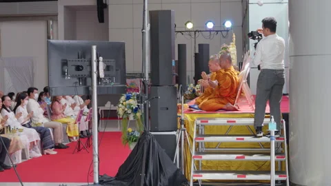 Thai Buddhist Monks &amp; Crowd Sit, Chant &amp; Pray On Stage, Man Takes Video Photo Видео 247579066