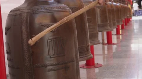 Thai buddhist prayer bell temple Video stock 232678360