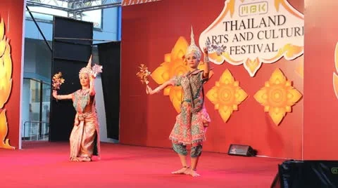 Thai classical dance show by a couple (man and woman). Stock Footage 10821798