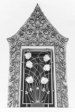 Thai classical style ancient art of window frame in temple, Backgrounds Illustrazione stock