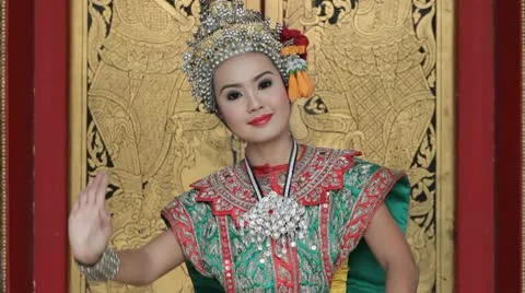 Thai Dancers performing at The Marble Temple. Bangkok. Video stock 10684517