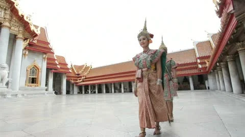 Thai Dancers performing at The Marble Temple. Bangkok. Video stock 10725890