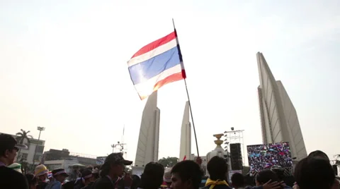 Thai Flag Waves At Democracy Monument During Political Rally In Thailand 스톡 동영상 33341573