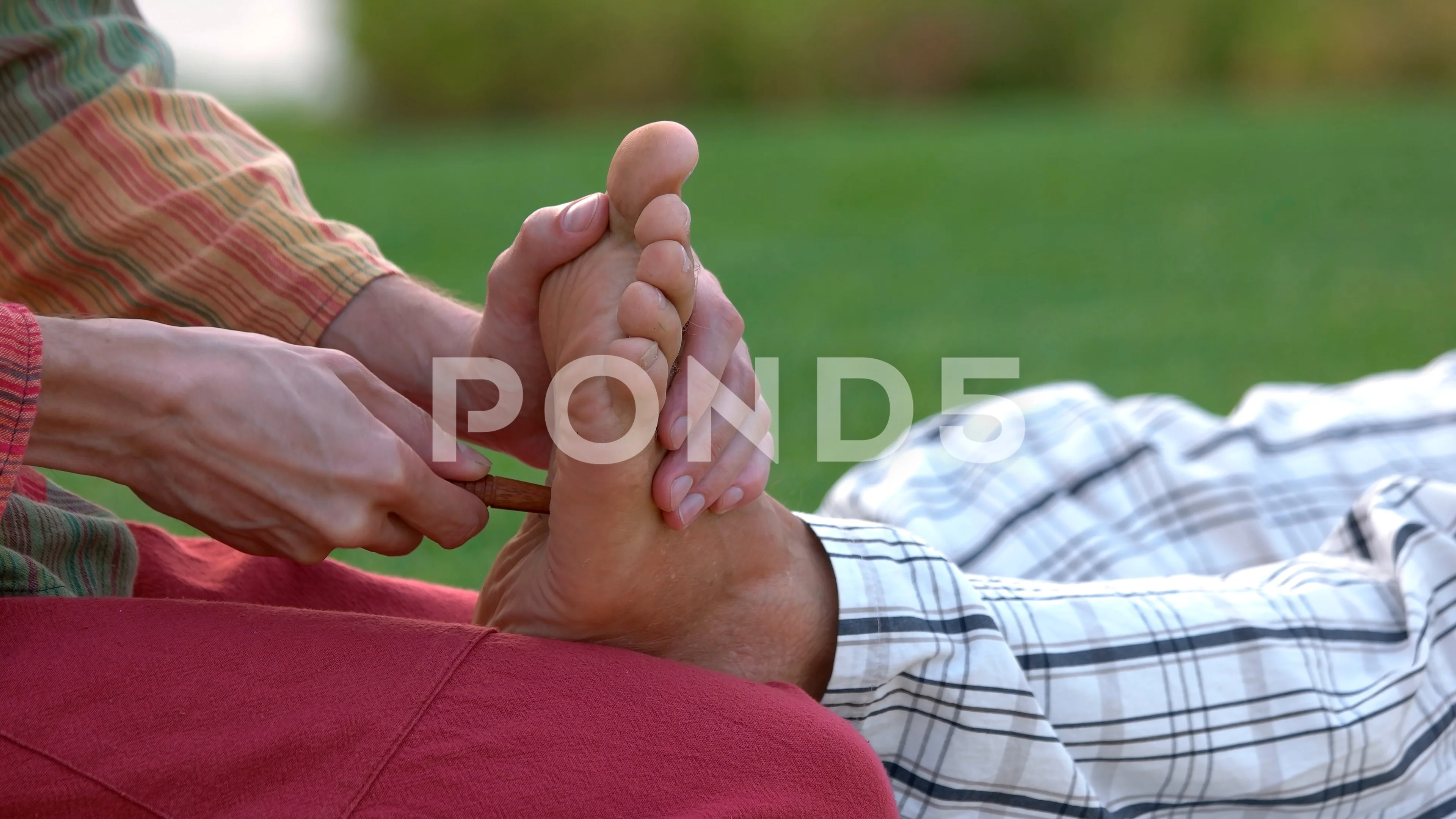 This Foot Massage Technique Will Change Your Life - wmqpue7