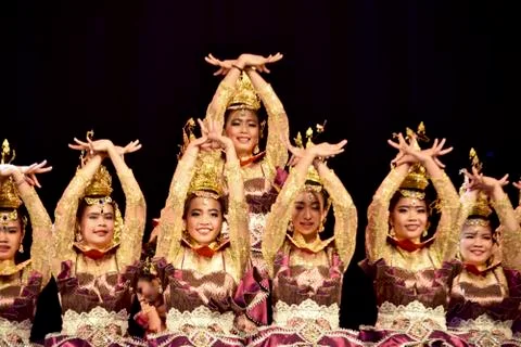 Thai girls dancing Stock Photos