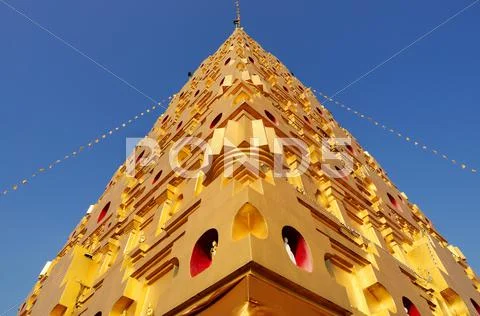 Thai golden Bodh Gaya Stock Photos