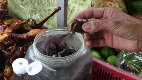 Thai Making Papaya Salad Stock Footage 146334876