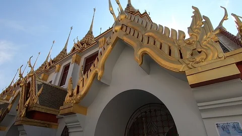 Thai temple in Bangkok 스톡 동영상 106454317