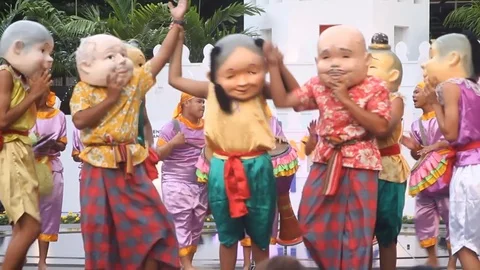 Thai tradition art performing on stage in Bangkok, Thailand. Stock-Footage 77731183