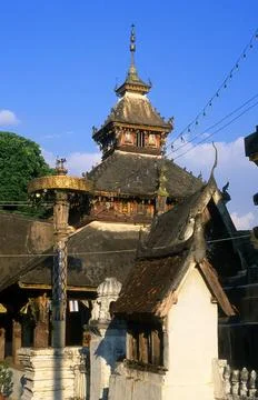  Thailand: Open-sided mondop (c. 1990), Wat Pong Sanuk Tai, Lampang, Lampa... Stock Photos