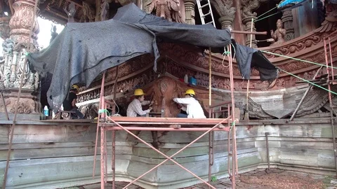 Thailand, restorers at work in the Sanctuary of Truth, Pattaya Buddhist temple Stock-Footage 84269690