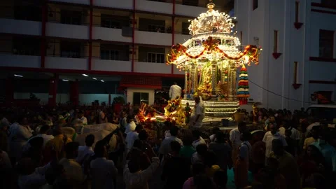 Thaipusam chariot journey marks devotion and tradition. Video stock 318269060