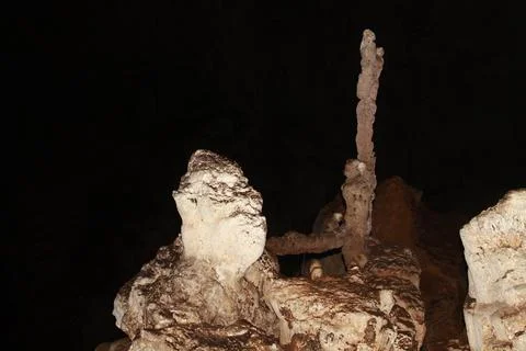 Tham Lot cave system filled with stalactites and stalagmites near Sop Pong Foto stock