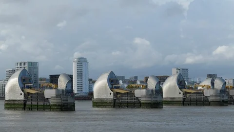 Thames Barrier 4k Stockbeeldmateriaal 121576134