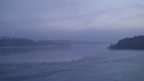 Thaw 動画素材 111352841