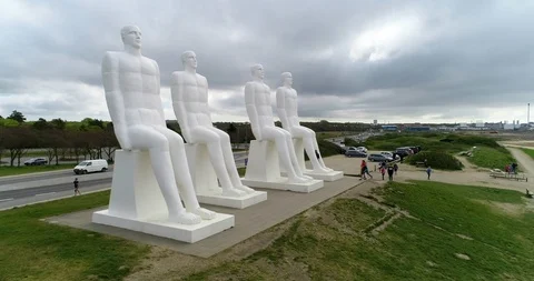 Thefourwhitemen turning around Video stock 106957392