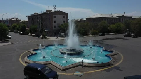 There is a fountain in the middle of the square 8 Stock-Footage 331597232