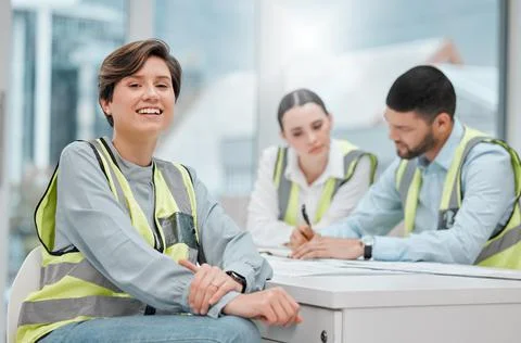Theres no margin for error in construction. Cropped portrait of an attractive Foto stock