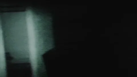 Thermal camera inside a scary and abandoned place 스톡 동영상 100513351